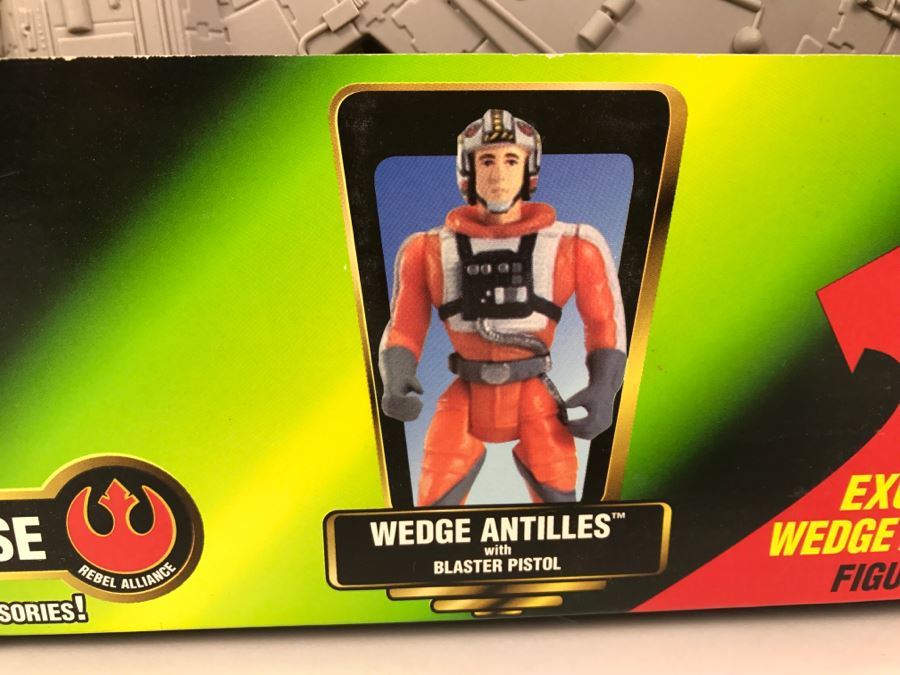 STAR WARS The Power Of The Force Millennium Falcon Carry Case With Wedge Antilles Kenner Hasbro 1997 New In Box [Photo 6]