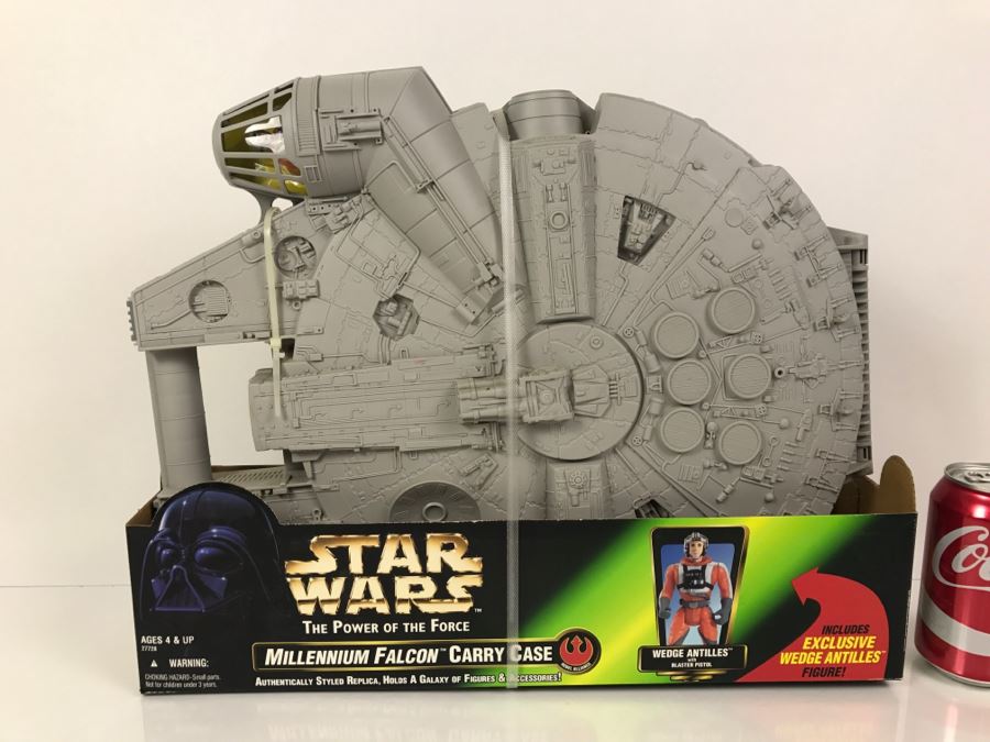 STAR WARS The Power Of The Force Millennium Falcon Carry Case With Wedge Antilles Kenner Hasbro 1997 New In Box [Photo 1]