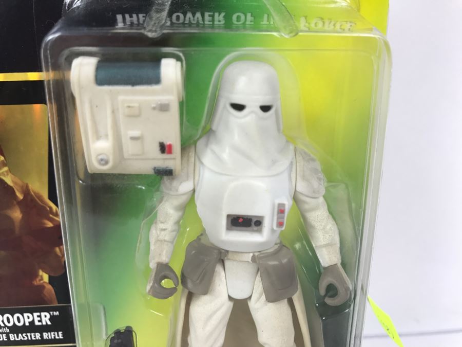 STAR WARS The Power Of The Force Snowtrooper With Imperial Issue Blaster Rifle Collection 3 Kenner Hasbro 1997 69705/69632 New On Card [Photo 5]