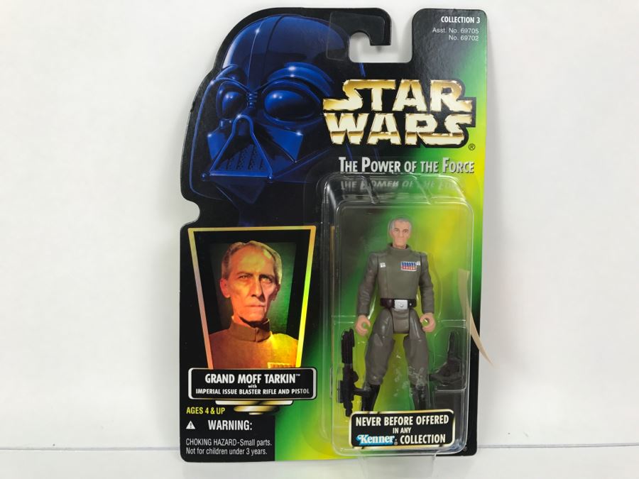 STAR WARS The Power Of The Force Grand Moff Tarkin With Imperial Issue Blaster Rifle And Pistol Collection 3 Kenner Hasbro 1996 69705/69702 New On Card [Photo 1]
