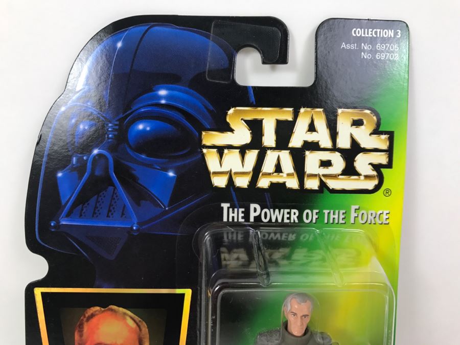 STAR WARS The Power Of The Force Grand Moff Tarkin With Imperial Issue Blaster Rifle And Pistol Collection 3 Kenner Hasbro 1996 69705/69702 New On Card [Photo 2]