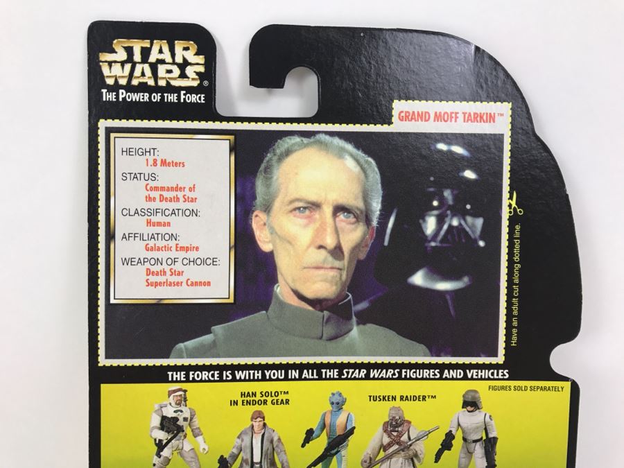 STAR WARS The Power Of The Force Grand Moff Tarkin With Imperial Issue Blaster Rifle And Pistol Collection 3 Kenner Hasbro 1996 69705/69702 New On Card [Photo 9]