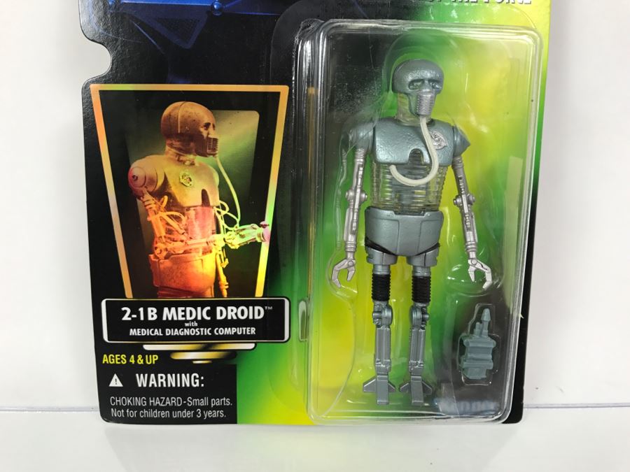 STAR WARS The Power Of The Force 2-1B Medic Droid With Medical Diagnostic Computer Collection 2 Kenner Hasbro 1996 69605/69618 New On Card [Photo 4]