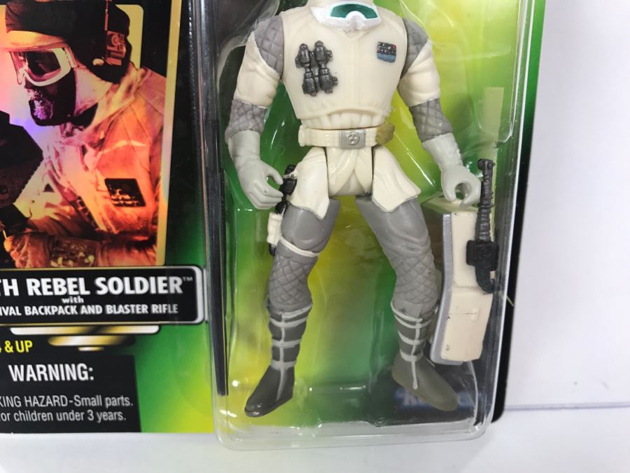 STAR WARS The Power Of The Force Hoth Rebel Soldier With Survival Backpack And Blaster Rifle Collection 2 Kenner Hasbro 1996 69605/69631 New On Card [Photo 6]