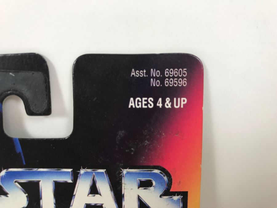 STAR WARS The Power Of The Force Luke Skywalker With Lightsaber And Removable Cloak Kenner Hasbro 1996 69605/69596 New On Card [Photo 3]