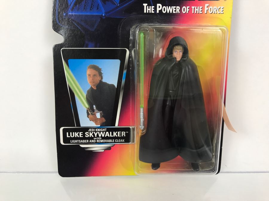 STAR WARS The Power Of The Force Luke Skywalker With Lightsaber And Removable Cloak Kenner Hasbro 1996 69605/69596 New On Card [Photo 4]