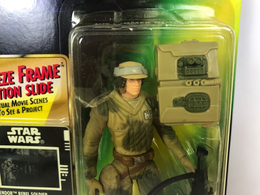 STAR WARS The Power Of The Force Endor Rebel Soldier With Survival Backpack And Blaster Rifle Freeze Frame Action Slide Collection 1 Kenner Hasbro 1997 69570/69716 New On Card [Photo 4]