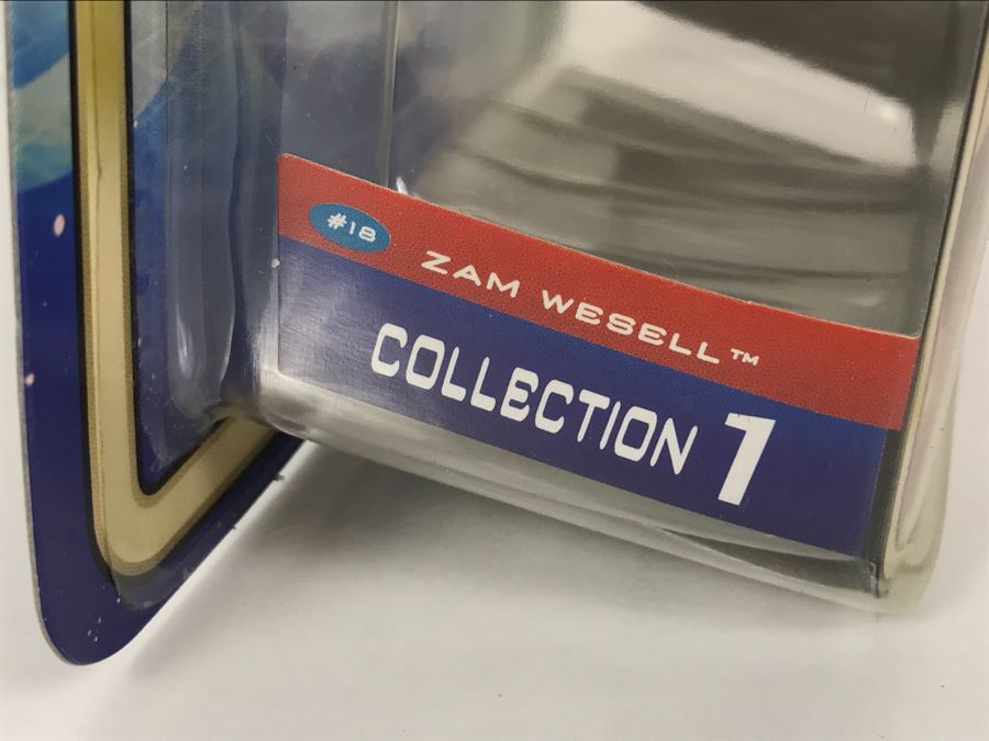 STAR WARS Attack of the Clones Zam Wesell Bounty Hunter #18 Collection 1 Hasbro 2002 84655/84851 New On Card [Photo 8]