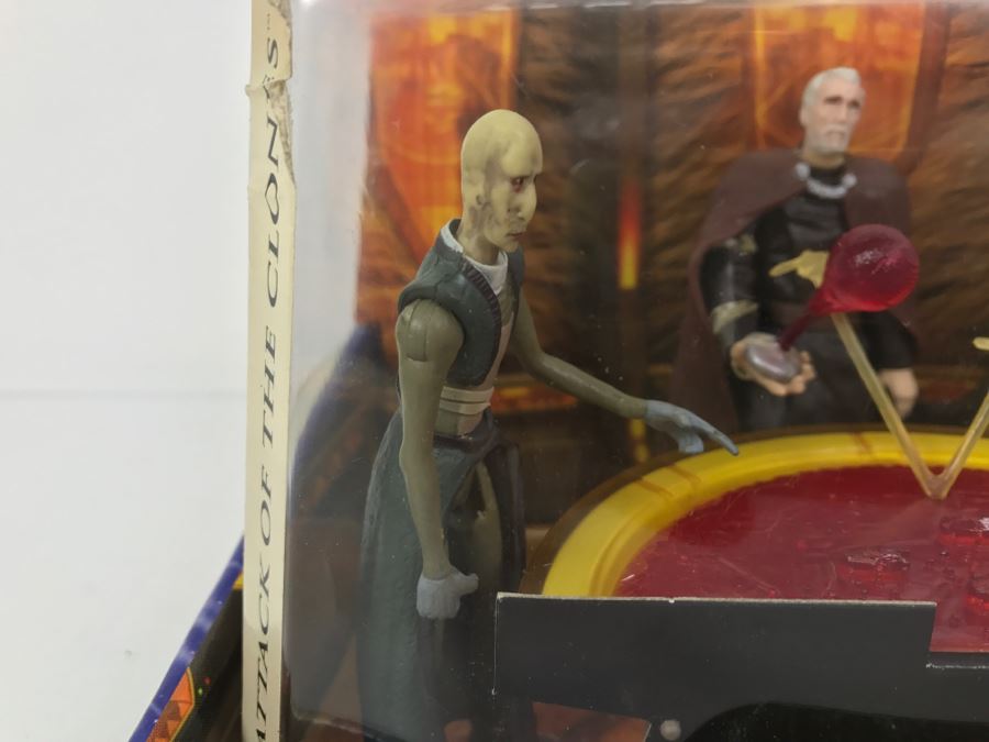 STAR WARS Attack Of The Clones Geonosian War Chamber Poggle The Lesser Count Dooku San Hill Hasbro 2003 84980/84997 New In Box [Photo 5]