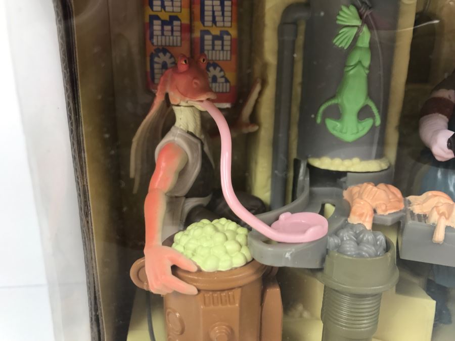 star wars jar jar binks pez dispenser