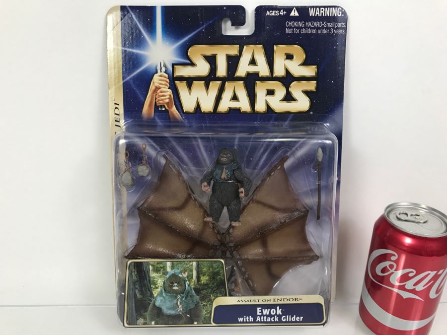 STAR WARS Return Of The Jedi Assault On Endor Ewok With Attack Glider  Hasbro 2004 84782/84716 New On Card [Photo 1]