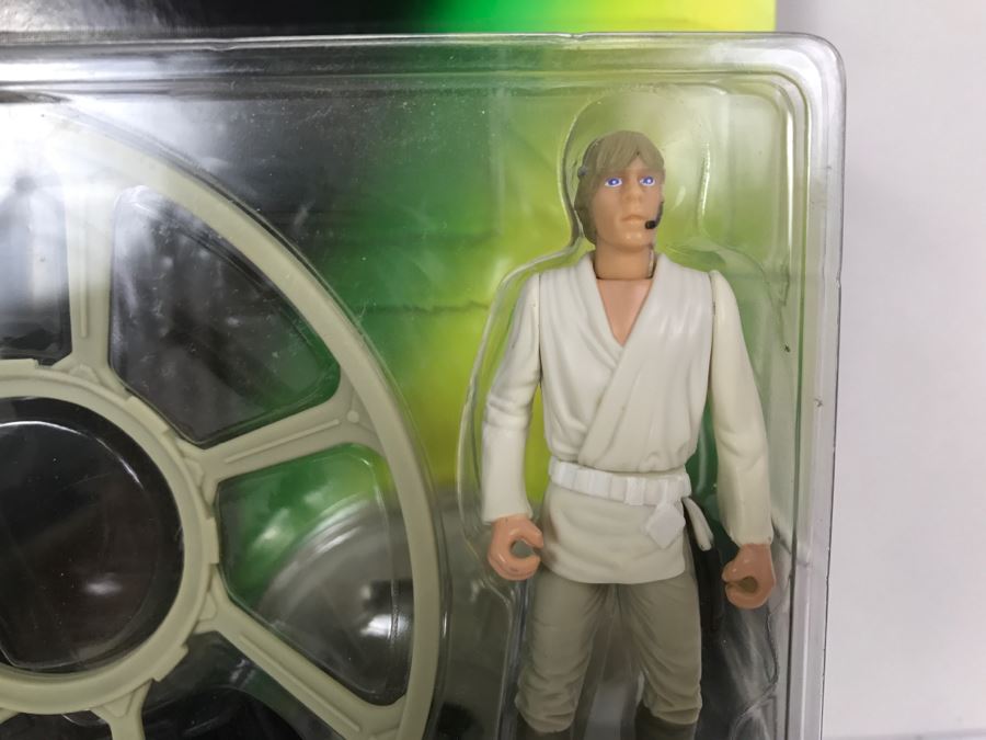 STAR WARS The Power Of The Force Rebel Alliance Millennium Falcon Gunner Station With Luke Skywalker Kenner Hasbro 1997 69665/69848 New On Card [Photo 5]