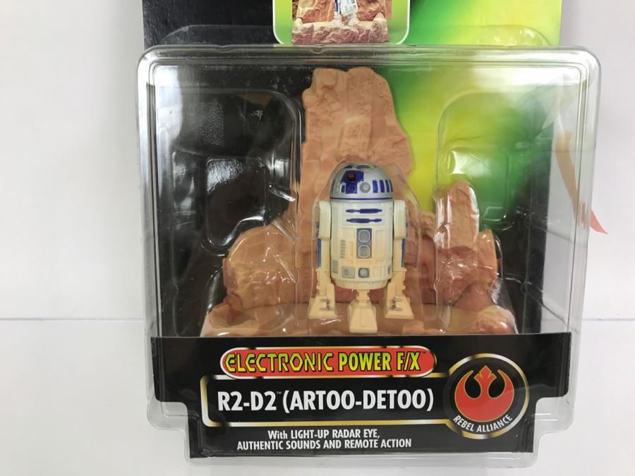 STAR WARS The Power Of The Force Rebel Alliance R2-D2 Electronic Power F/X With Light-Up Radar Eye, Authentic Sounds And Remote Action Kenner Hasbro 1996 69615/69646 New On Card [Photo 4]