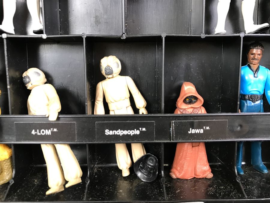 STAR WARS The Empire Strikes Back Darth Vader Accessory Storage Chamber With Action Figures Some From Hong Kong Dated in 1979/1980 [Photo 12]