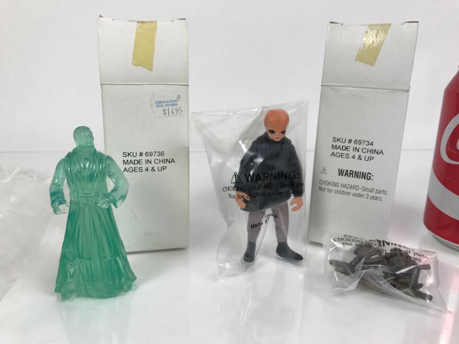 STAR WARS Two Figures SKU# 69736 And SKU# 69734 Made In China New In Box [Photo 7]