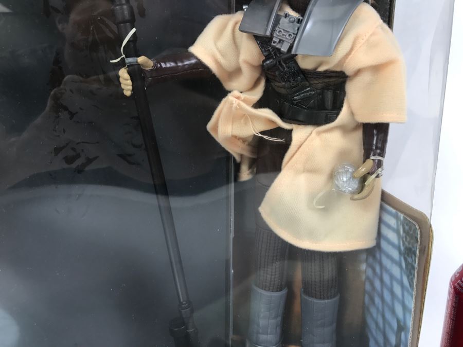 STAR WARS Return Of The Jedi Princess Leia In Boushh Disguise and Han Solo In Carbonite Hasbro 2002 New In Box [Photo 4]