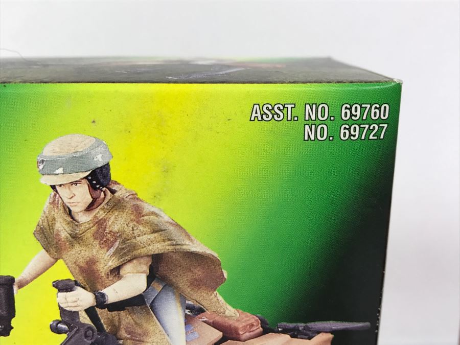 STAR WARS The Power Of The Force Speeder Bike With Princess Leia Organa In Endor Gear Kenner Hasbro 69760 1997 New In Box [Photo 3]