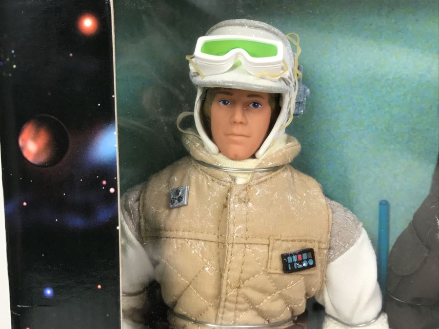 STAR WARS Action Collection Figure Pack With Luke Skywalker, Hans Solo, Snowtrooper And AT-AT Driver Kenner Hasbro 57109 1998 New In Box [Photo 11]