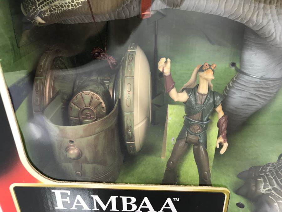 STAR WARS Episode 1 Fambaa With Shield Generator and Gungan Warrior Hasbro 1999 84369 New In Box [Photo 5]