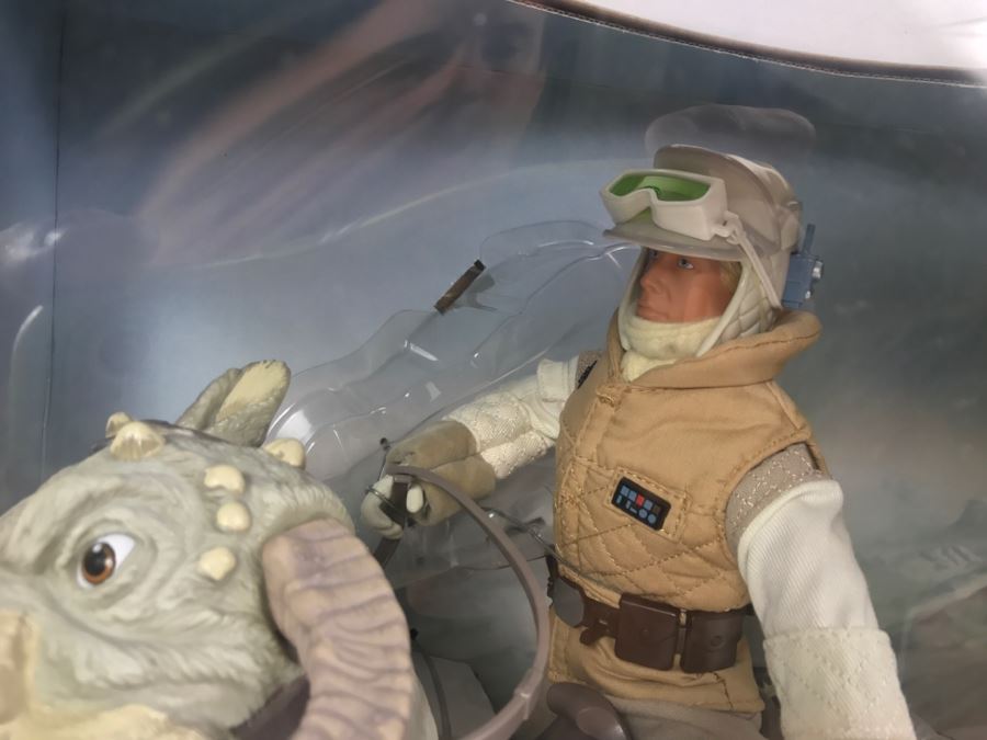 star wars the empire strikes back luke skywalker and tauntaun