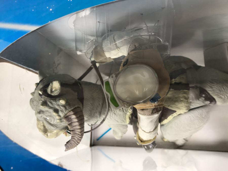 STAR WARS The Empire Strikes Back Luke Skywalker And Tauntaun Hasbro 2002 32516 New In Box [Photo 24]