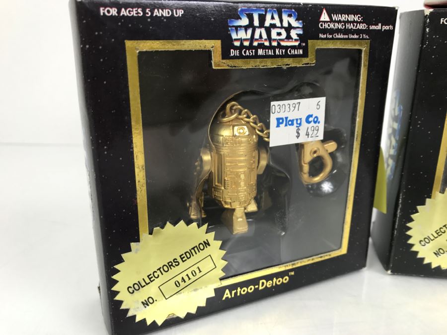 STAR WARS Assorted Items -3 Die Cast Key Chains Placo 1996 Collectors Edition; R2-D2 (Artoo-Detoo) 04101, C-3PO (See-Threepio) 02718, Darth Vader 03670, And 1 Christmas Ornament Hallmark Luke Skywalker 1997 [Photo 4]