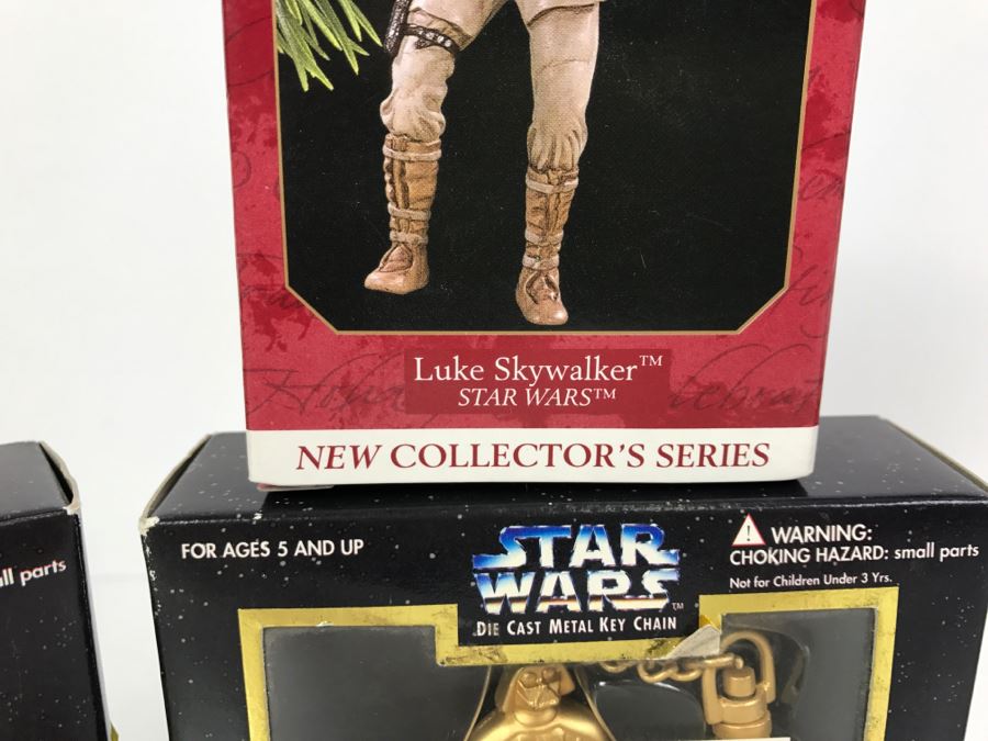 STAR WARS Assorted Items -3 Die Cast Key Chains Placo 1996 Collectors Edition; R2-D2 (Artoo-Detoo) 04101, C-3PO (See-Threepio) 02718, Darth Vader 03670, And 1 Christmas Ornament Hallmark Luke Skywalker 1997 [Photo 6]