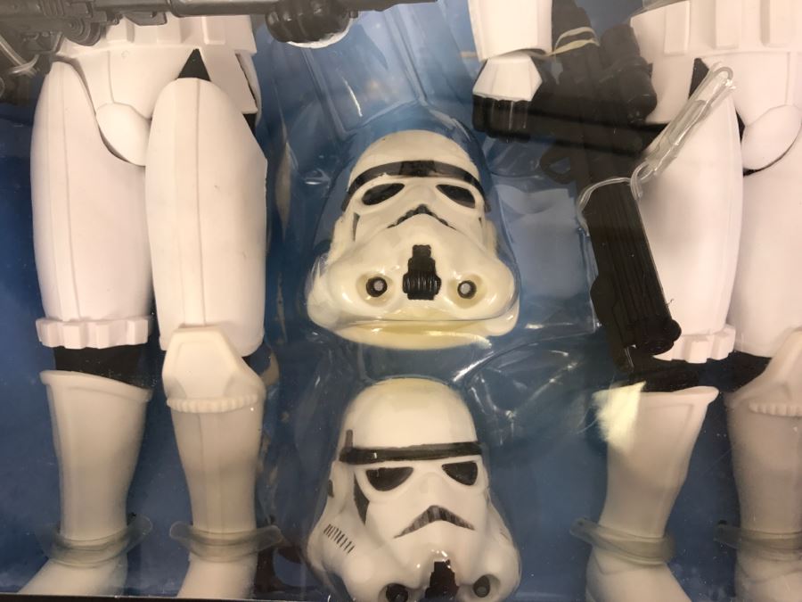 STAR WARS Collector Series Rebel Alliance Han Solo and Luke Skywalker In Stormtrooper Gear Limited Edition For KB Toys Kenner Hasbro 1996 27867 New In Box [Photo 11]