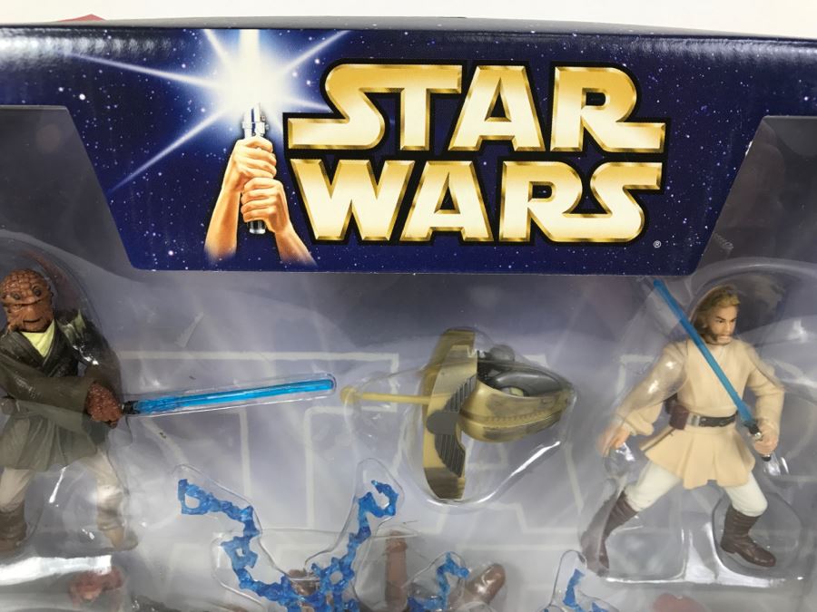 STAR WARS Attack Of The Clones Jedi Warriors With Nikto Jedi, Plo Koon, Saesee Tiin, Obi-Wan Kenobi, Assasin Droid, And Containment Field Hasbro 2003 26720 New In box [Photo 4]