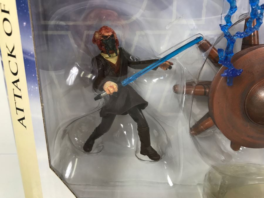 STAR WARS Attack Of The Clones Jedi Warriors With Nikto Jedi, Plo Koon, Saesee Tiin, Obi-Wan Kenobi, Assasin Droid, And Containment Field Hasbro 2003 26720 New In box [Photo 10]