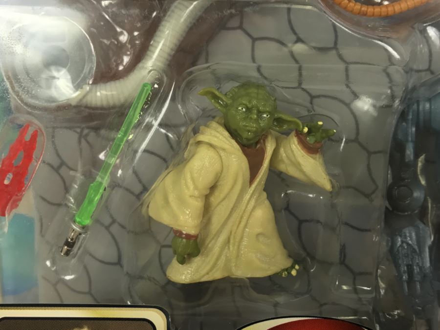 STAR WARS Attack Of The Clones Yoda With Force Powers Hasbro 2002 84900/84859 New On Card [Photo 5]