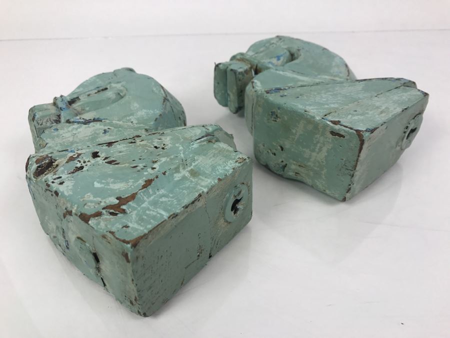 Pair Of Painted Carved Wood Horse Heads For Mounting On Wall [Photo 14]