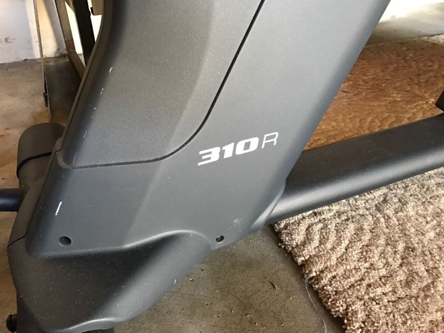FreeMotion 310R Recumbent Exercise Bike [Photo 8]