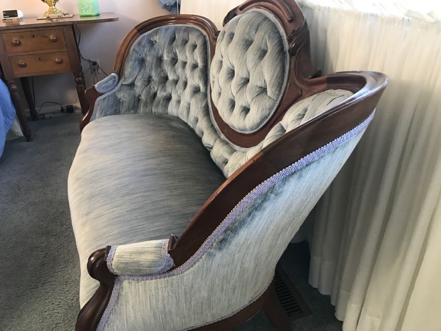 Antique Carved Wood Tufted Loveseat Settee [Photo 5]