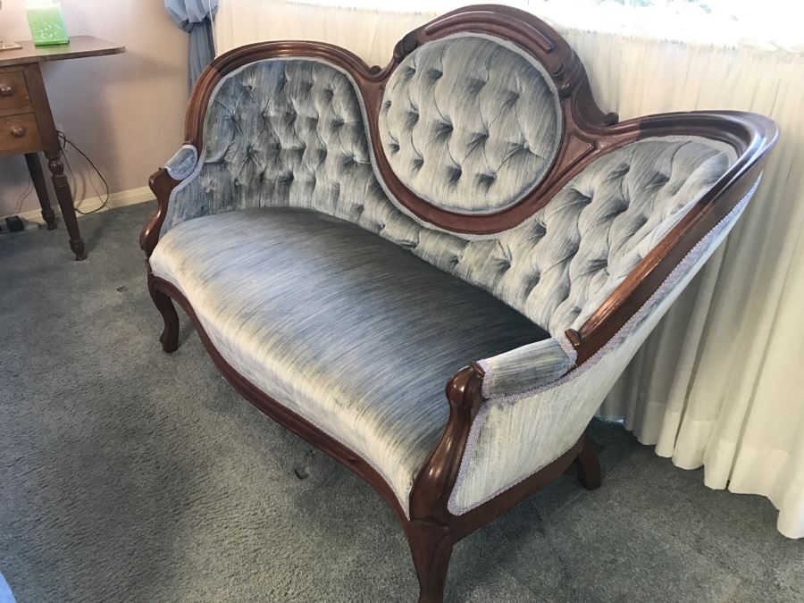 Antique Carved Wood Tufted Loveseat Settee [Photo 4]