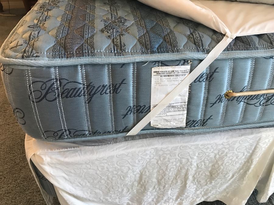 Mid-Century Modern Drexel King Headboard With Mattress, Boxspring And Frame (Bedding Not Included) [Photo 13]