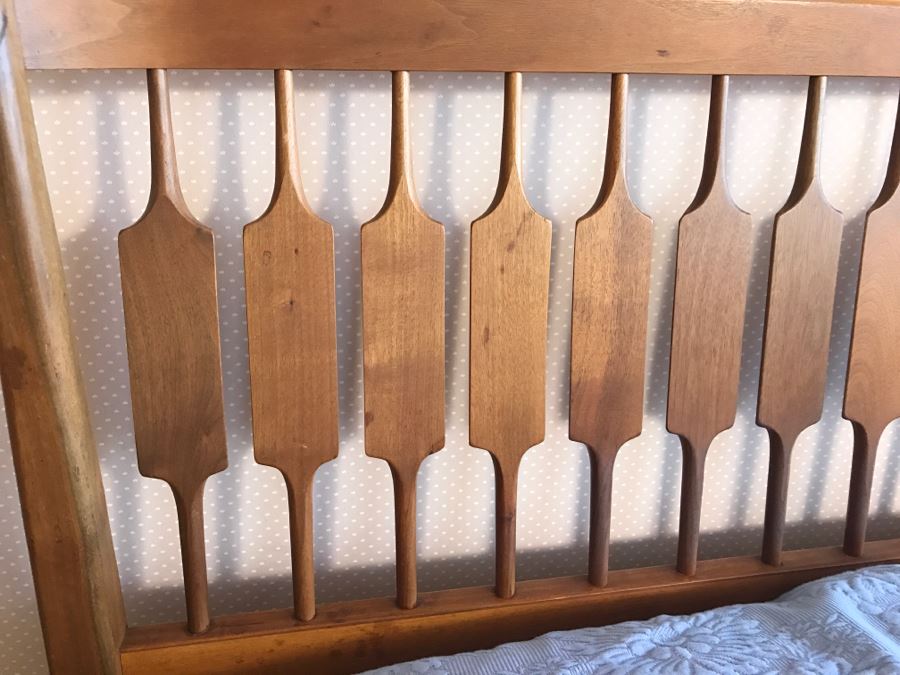 Mid-Century Modern Drexel King Headboard With Mattress, Boxspring And Frame (Bedding Not Included) [Photo 9]