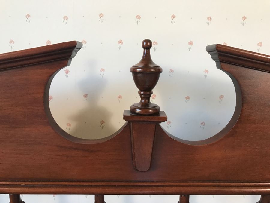 Vintage Pennsylvania House Turned Cherry Wood FULL SIZE Bed With Mattress And Boxspring (Bedding Not Included) [Photo 9]