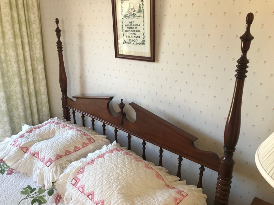 Vintage Pennsylvania House Turned Cherry Wood FULL SIZE Bed With Mattress And Boxspring (Bedding Not Included) [Photo 6]