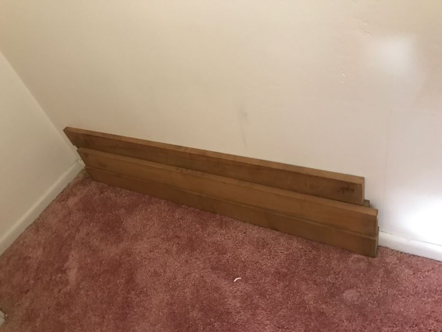 Vintage Turned Walnut Wooden TWIN SIZE Bed Headboard And Footboard With Frame [Photo 12]