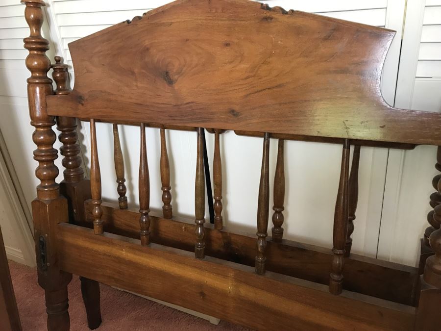 Vintage Turned Walnut Wooden TWIN SIZE Bed Headboard And Footboard With Frame [Photo 6]