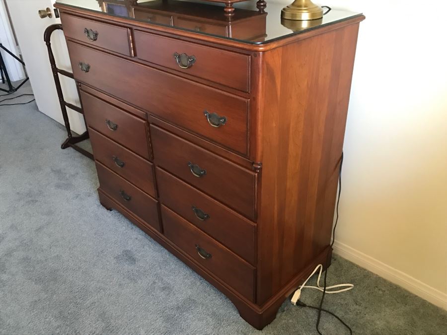 Cherry Wood Chest Of Drawers With Mirror By Pennsylvania House Lewisburg Chair And Furniture Co [Photo 5]