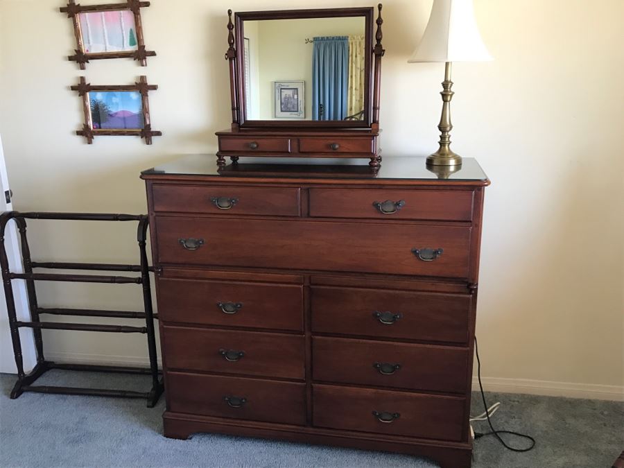 Cherry Wood Chest Of Drawers With Mirror By Pennsylvania House Lewisburg Chair And Furniture Co [Photo 3]