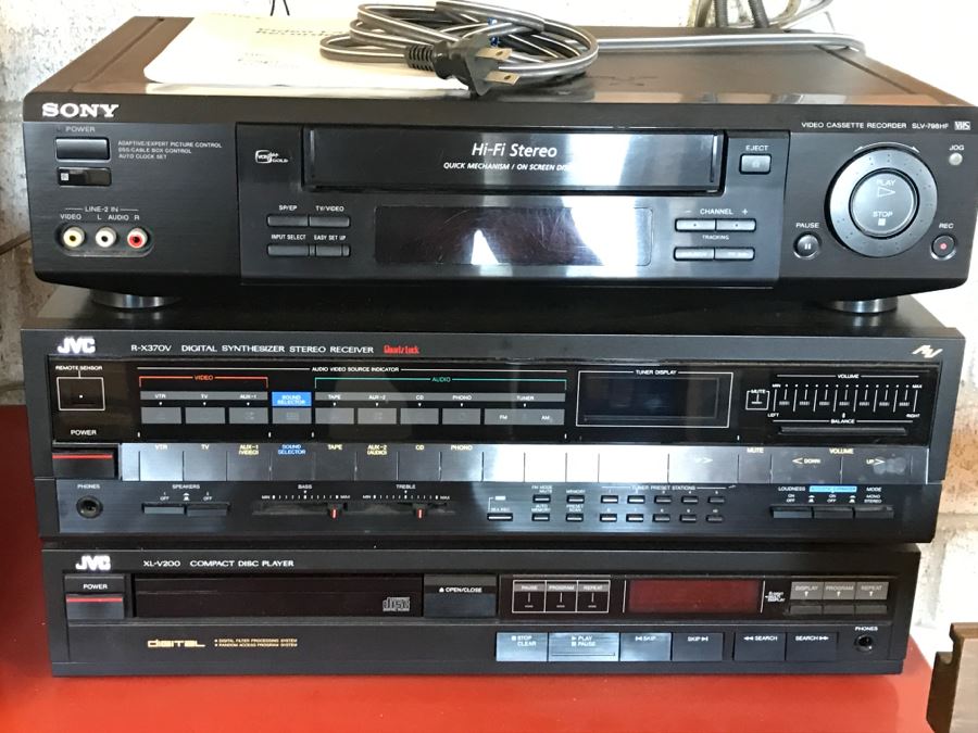 JVC Stereo Receiver R-X370V, JVC CD Player XL-V200 And SONY VCR [Photo 1]