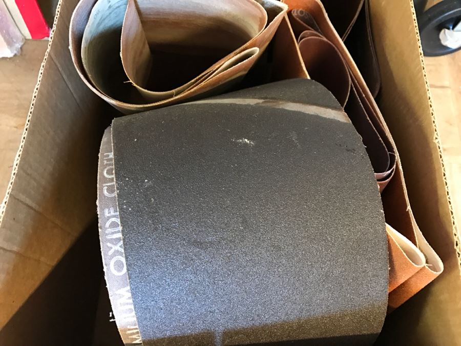 Vintage Commerical Grade Rockwell Belt Sander With Box Of Sandpaper Model 31-520 [Photo 6]