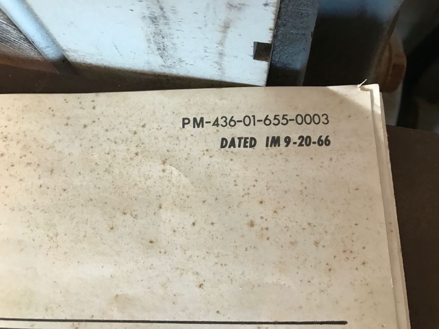 Vintage Commerical Grade Rockwell Belt Sander With Box Of Sandpaper Model 31-520 [Photo 11]