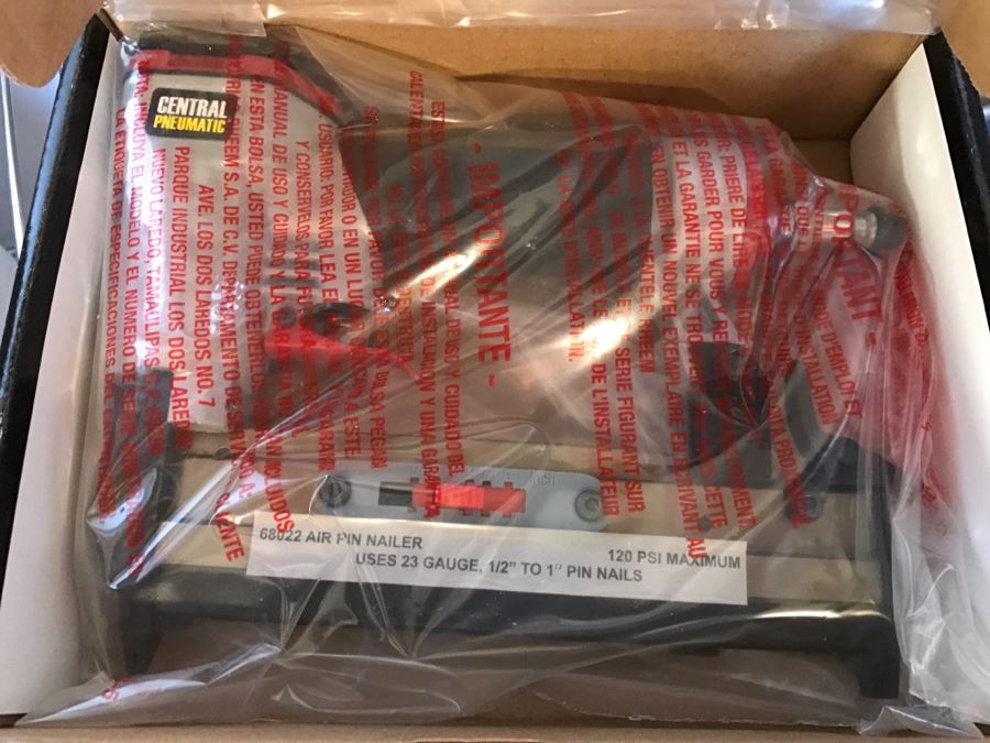 Central Pneumatic 23 Gauge Pin Nailer With Pin Nails [Photo 5]
