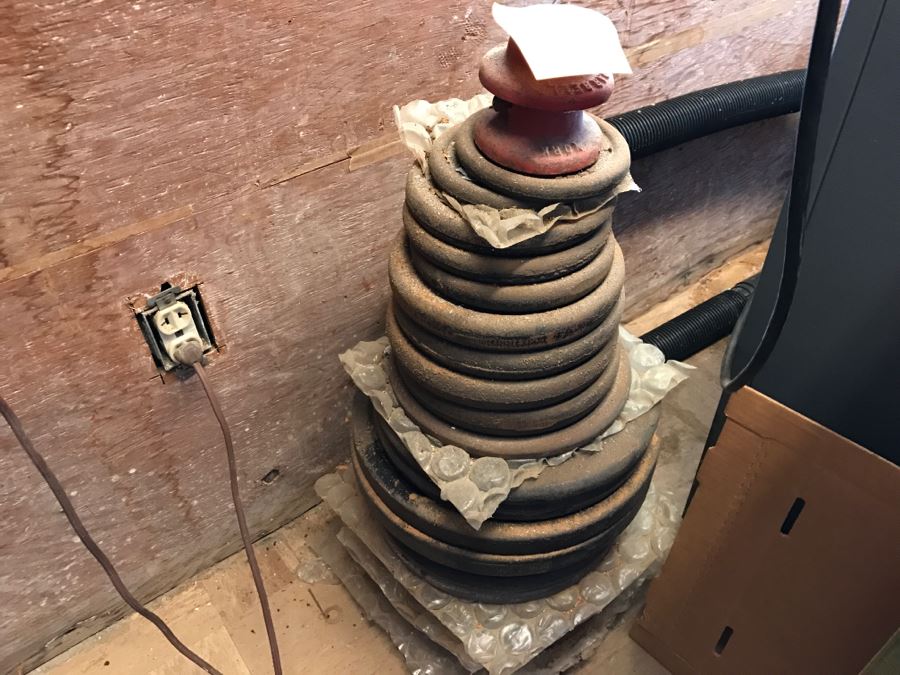 Vintage Weight Lifting Bench Press Machine With Stack Of YORK Weights (Special Safety Design - Use Without Spotter) Sold Unassembled [Photo 3]