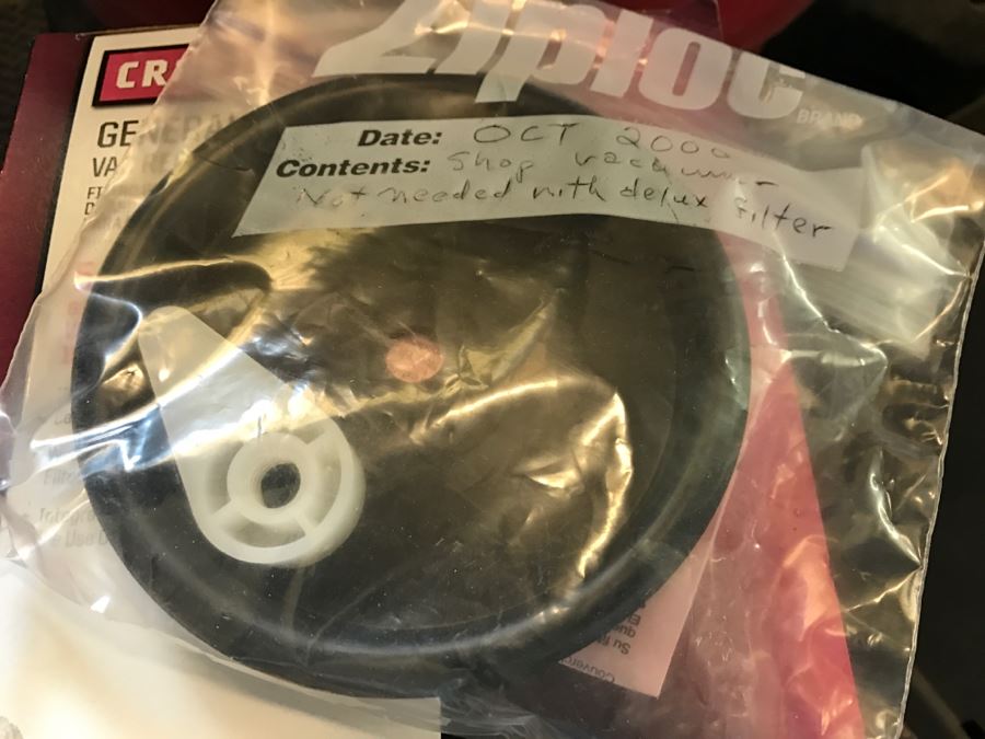 Craftsman Wet Dry Vac 6.25HP With Attachments And Replacement Filter [Photo 7]