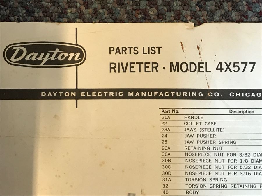 Dayton Riveter Model 4X577 With Box Of Rivets [Photo 4]